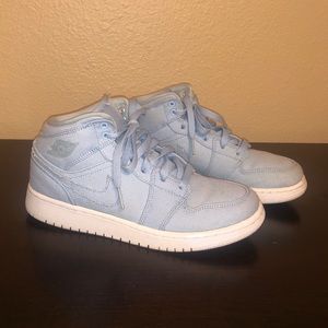 Nike Air Jordan 1 Mid Retro